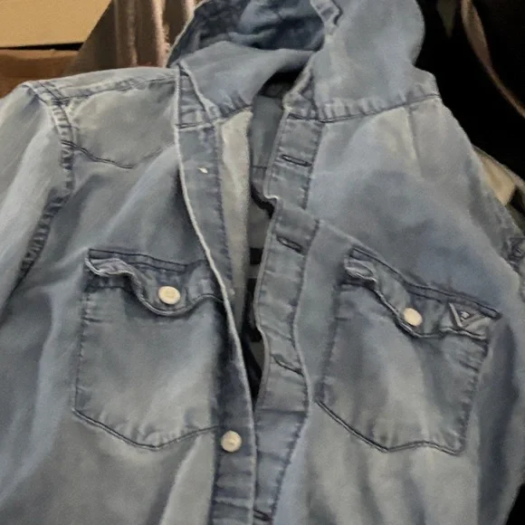 Guess Blue Embroidered  hoodie light Jean Jacket Sz S - Picture 4 of 8